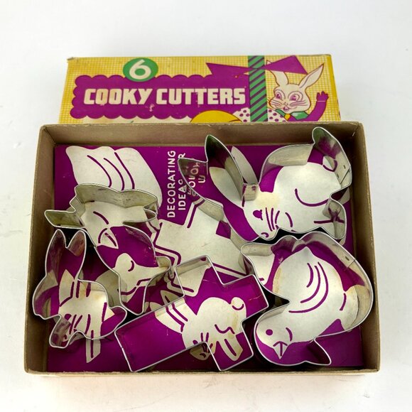 Vintage Easter Candle & Cookie Cutter Bundle 1950's - Picture 9 of 12